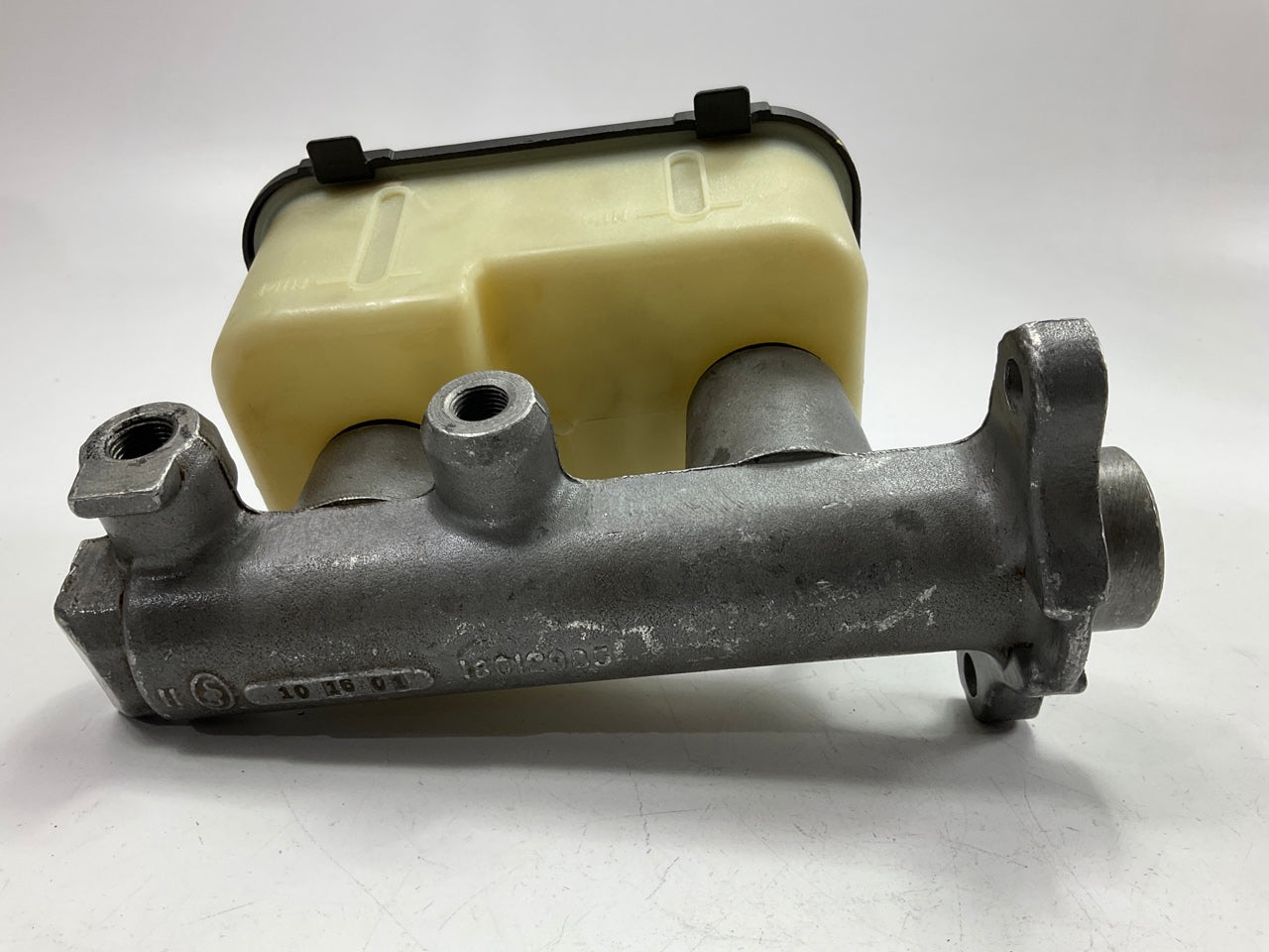 Duralast NM3034 Brake Master Cylinder