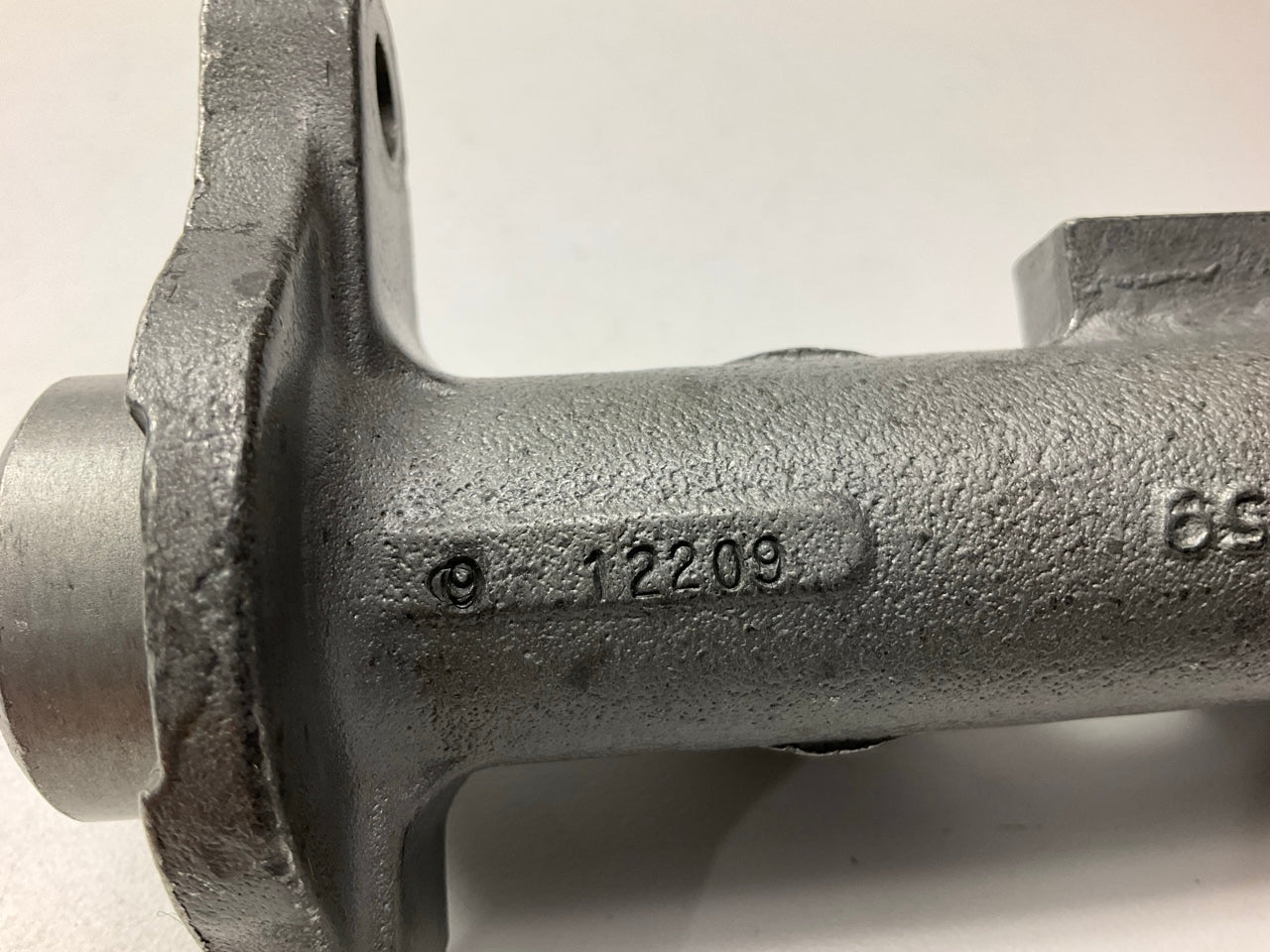 Duralast NM3067 Brake Master Cylinder W/O Reservoir