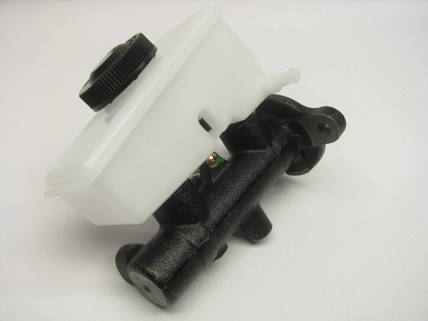 Duralast NM55209 Brake Master Cylinder For 1995-2002 Kia Sportage A/T