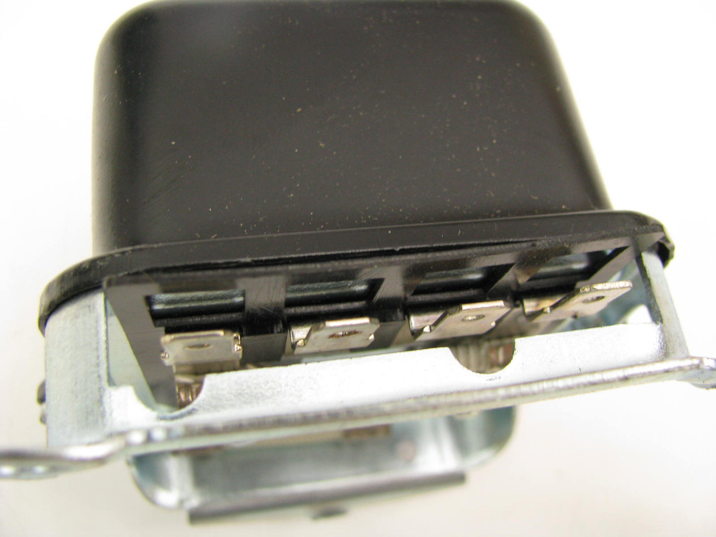 E-tron D-635-M Voltage Regulator