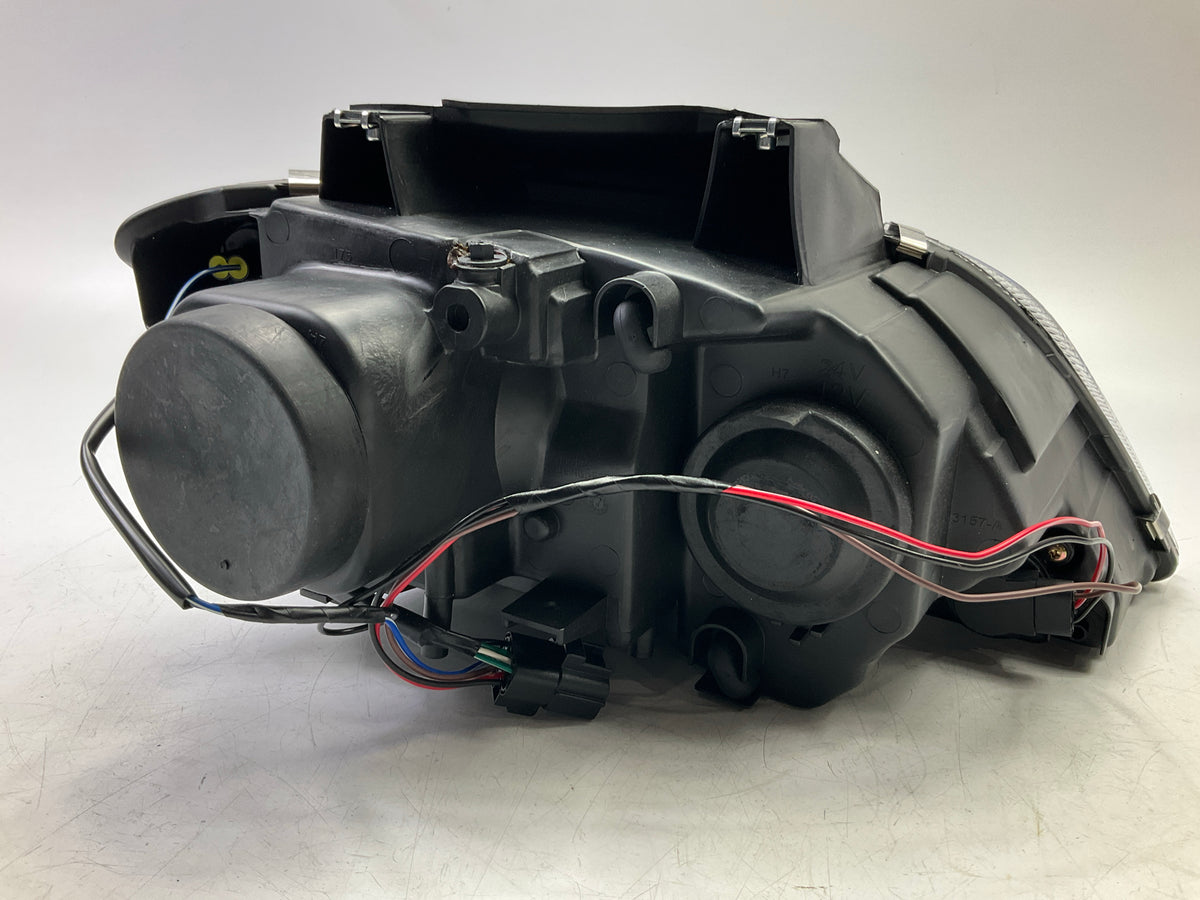 Eagle Eyes CS175-B001L Left Headlight Headlamp For 2004-2006 Chrysler Pacifica