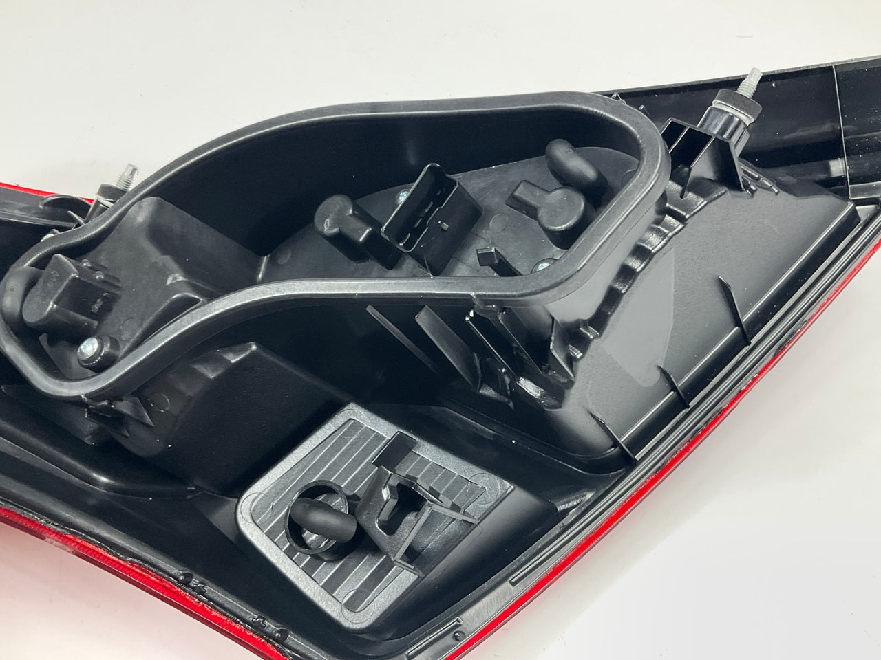 Eagle Eyes DS712-B000R Right Tail Light Lamp For 2012-2019 Nissan Versa SEDAN