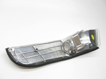 Eagle Eyes FR170-U000R Turn Signal Light RH Front For 1992-1997 Crown Victoria