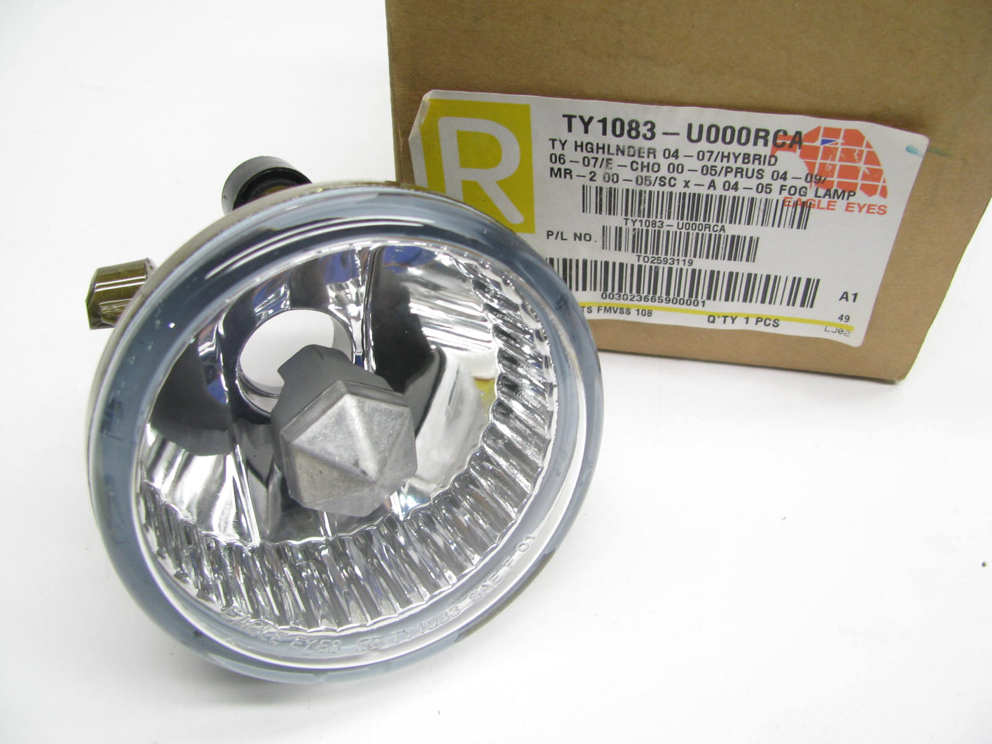 Eagle Eyes TY1083-U000RCA Right Side Fog Light Lamp For 2000-2009 Toyota Prius