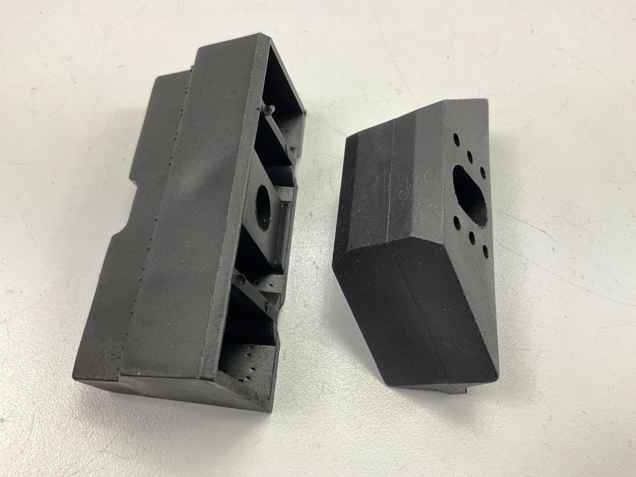 East Penn 07772 Battery Base Hold-down Kit, For Front Or Side Install