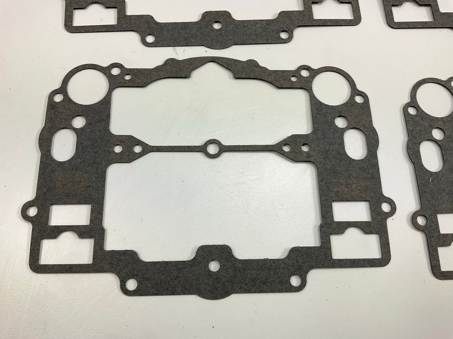 Edelbrock 1499 Performer & Thunder AVS Carburetor Top Airhorn Gasket (5 Pieces)