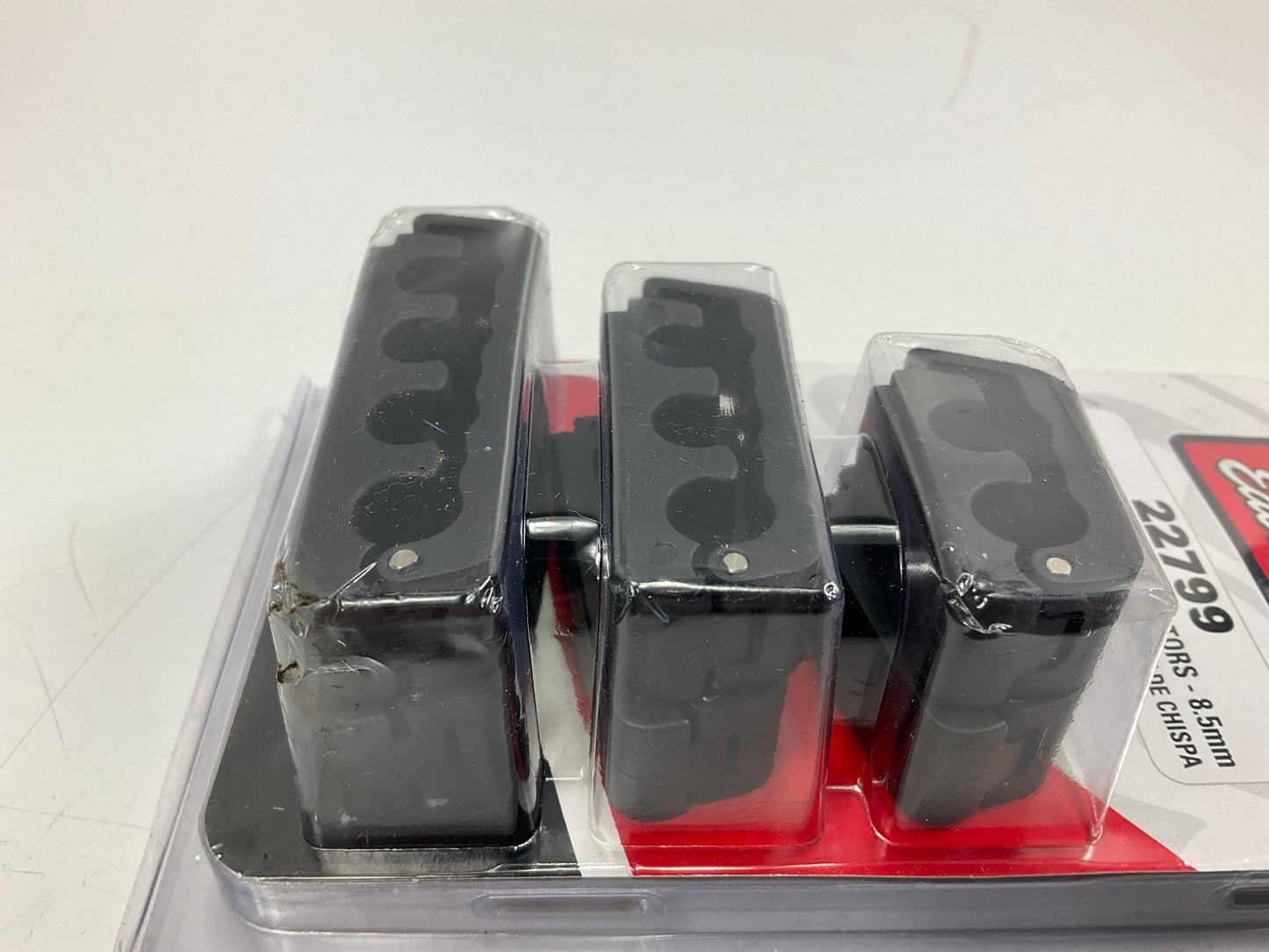 Edelbrock 22799 Spark Plug Wire Seperators: 7 To 8.5mm, Black Plastic, 6 Pcs Set