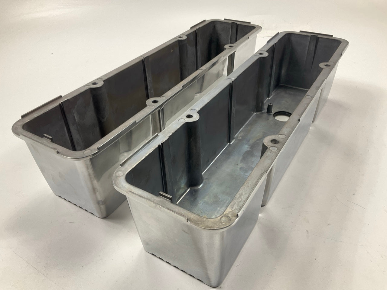 Edelbrock 4263 Elite II Valve Covers For 1959-1986 Chevrolet SBC 262-400 V8