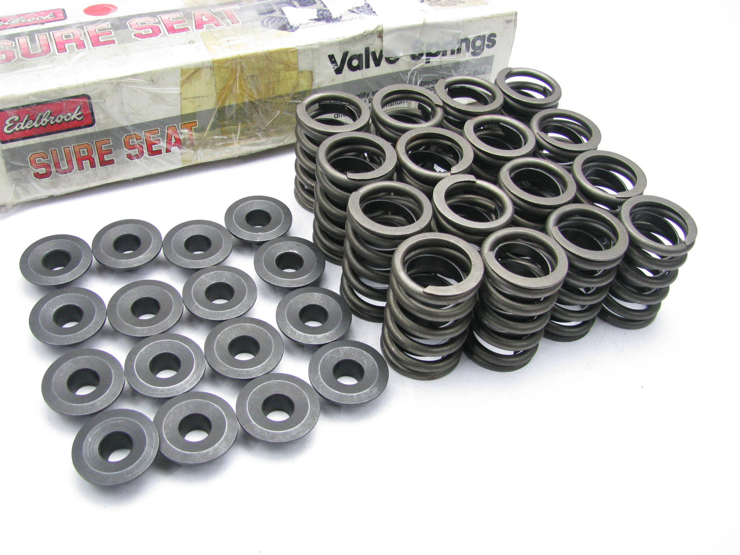 Edelbrock 5895  Valve Spring Kit - 7deg. Springs / Seats ONLY