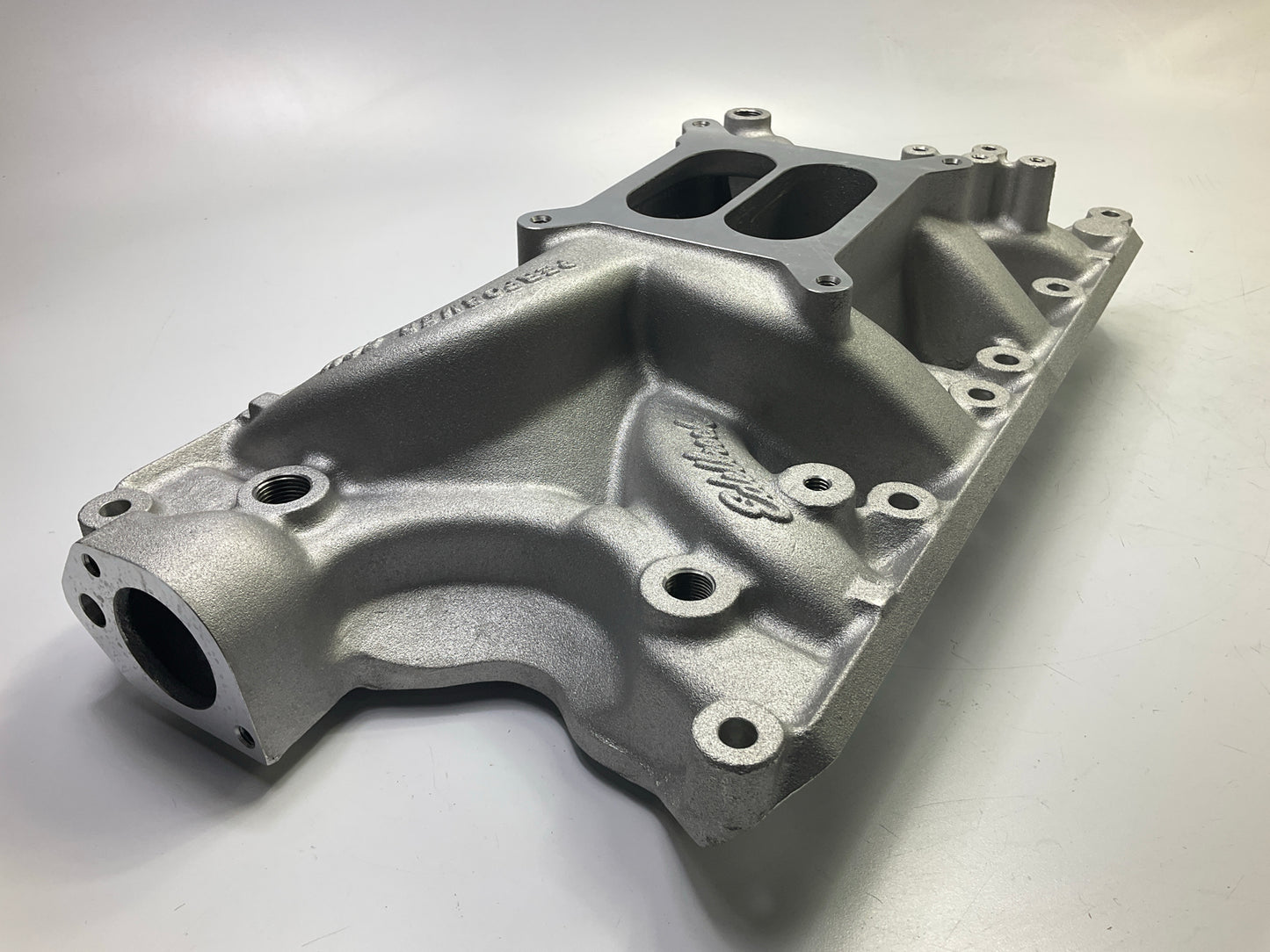 Edelbrock Performer 7181 Ford 351W Windsor RPM Aluminum Intake Manifold