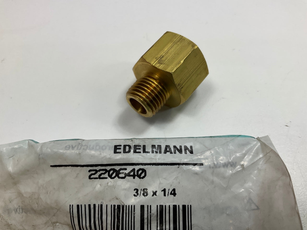 Edelmann 220640 Pipe Thread Fitting 3/8'' Female X 1/4'' Male