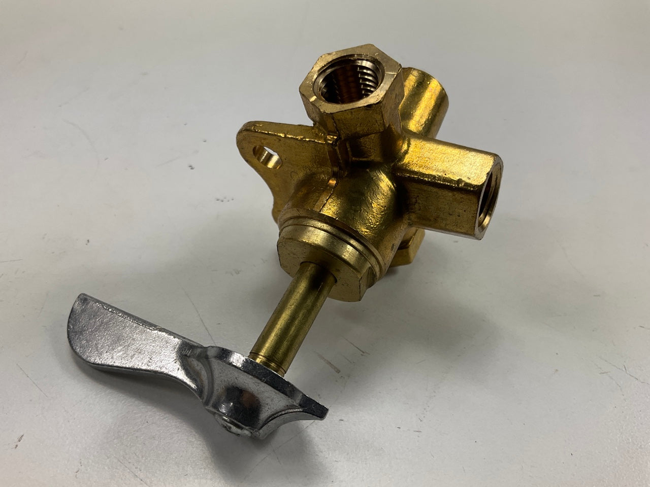 Edelmann 470400 Brass 4-Way Shut-Off Cock Shut-off Valve - 1/4'' Female NPT