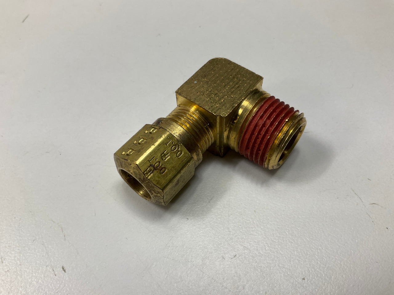 Edelmann 916966 Nylon Air Brake 90 Deg Male Elbow 3/8'' Tube X 3/8'' Pipe Thread