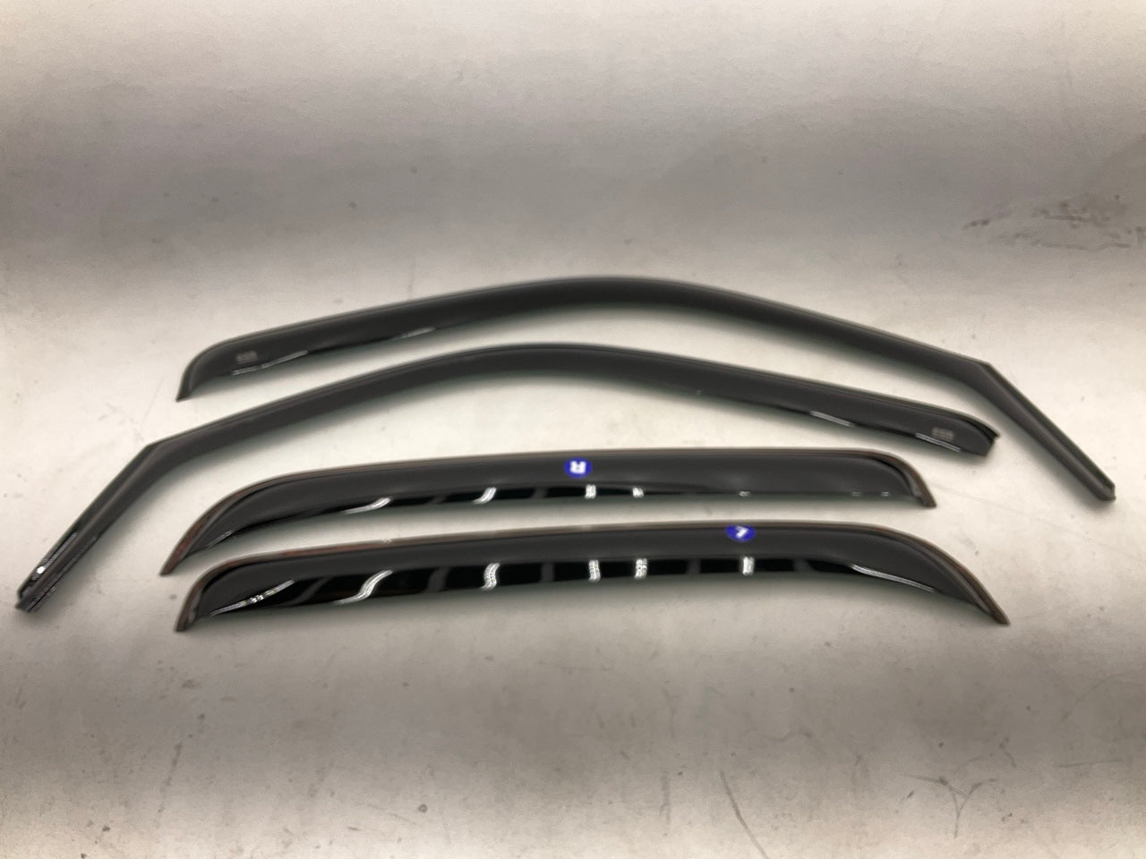 EGR 571721 4-Piece Vent Visor Window Deflector Set 1999-2007 Silverado Crew Cab