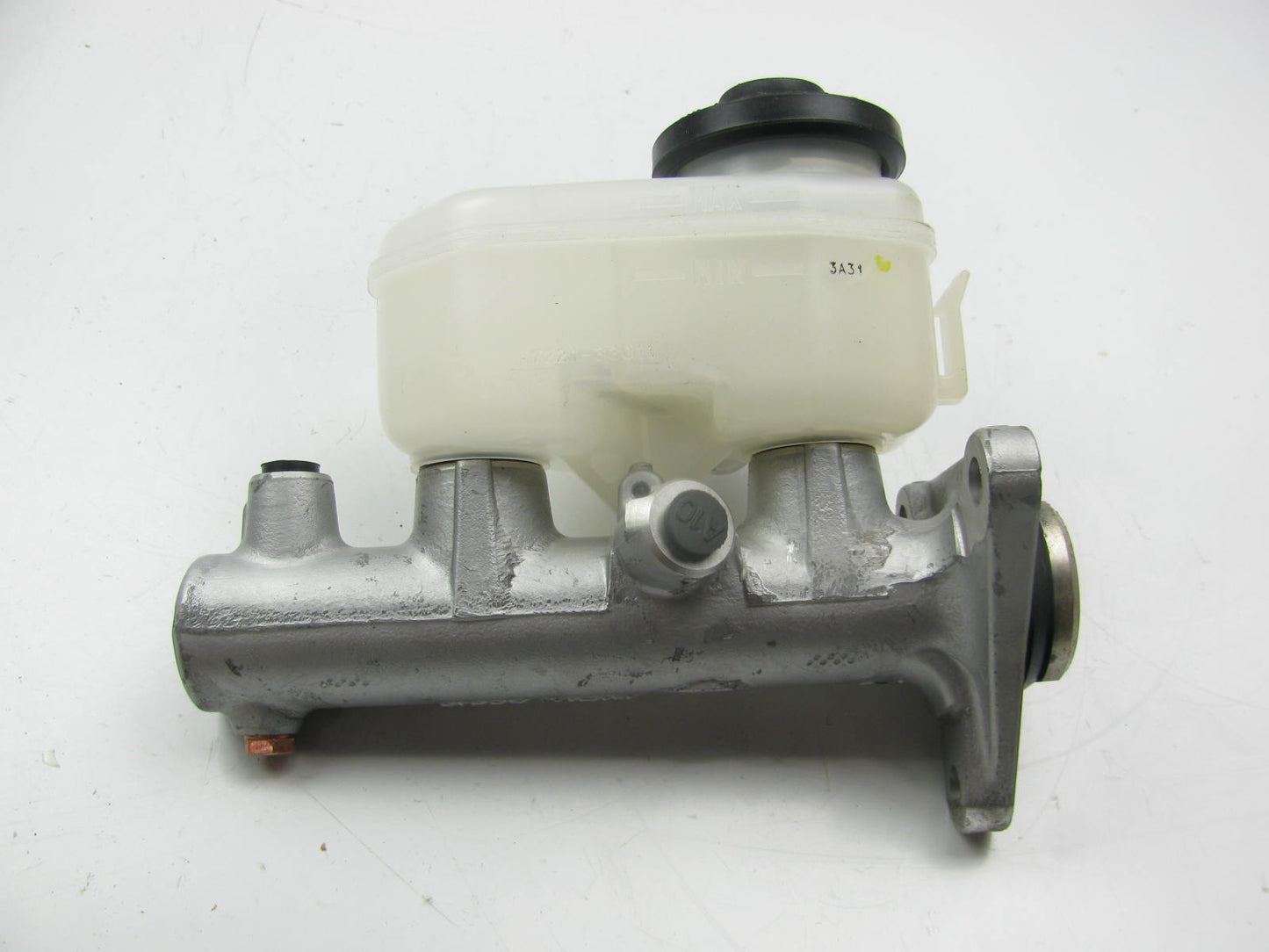 EIS E150461 Brake Master Cylinder W/ Reservoir - 96-98 Tracker, Sidekick W/O ABS