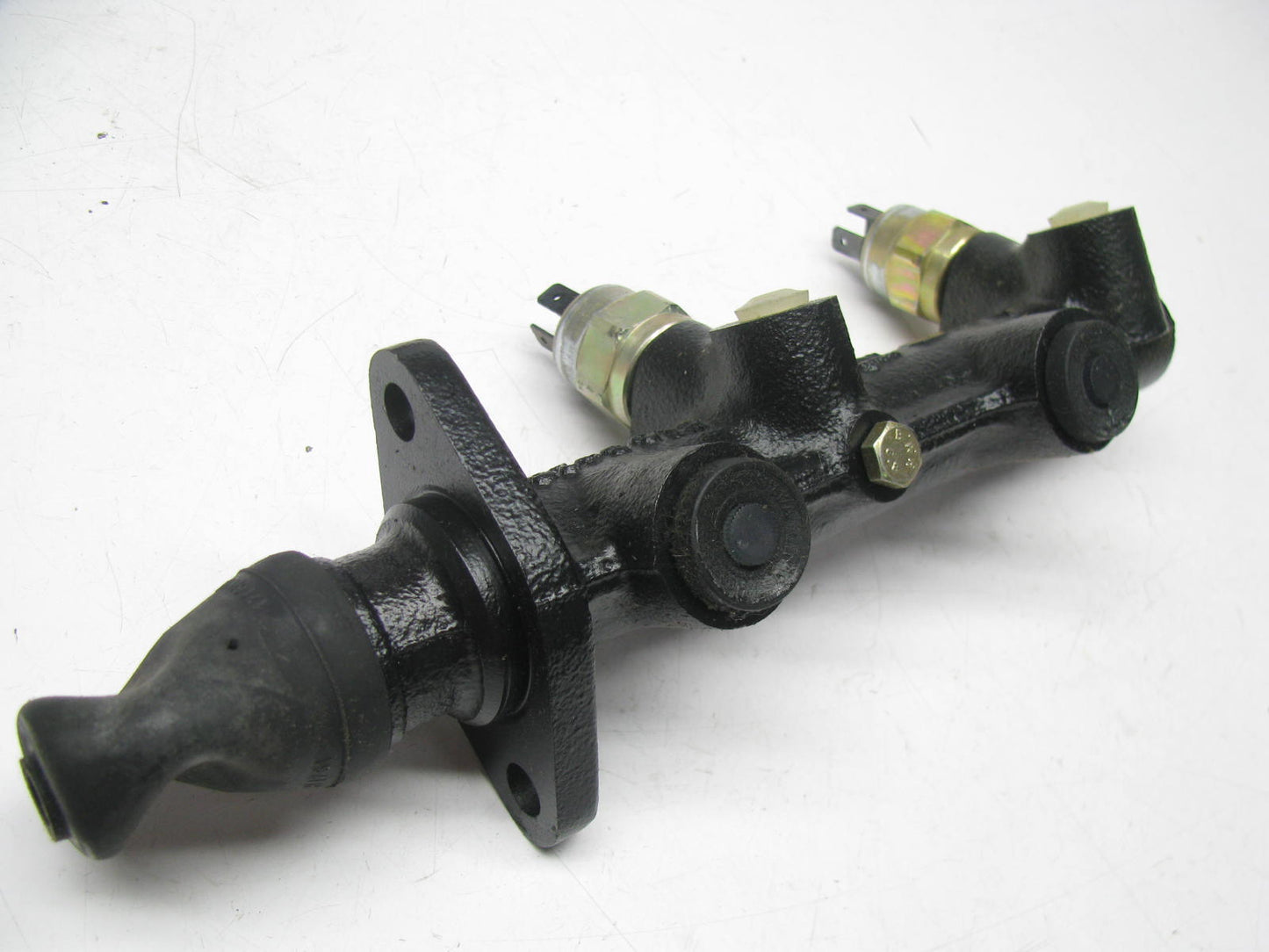 EIS E96431 Brake Master Cylinder For 1975-1978 Volkswagen Rabbit