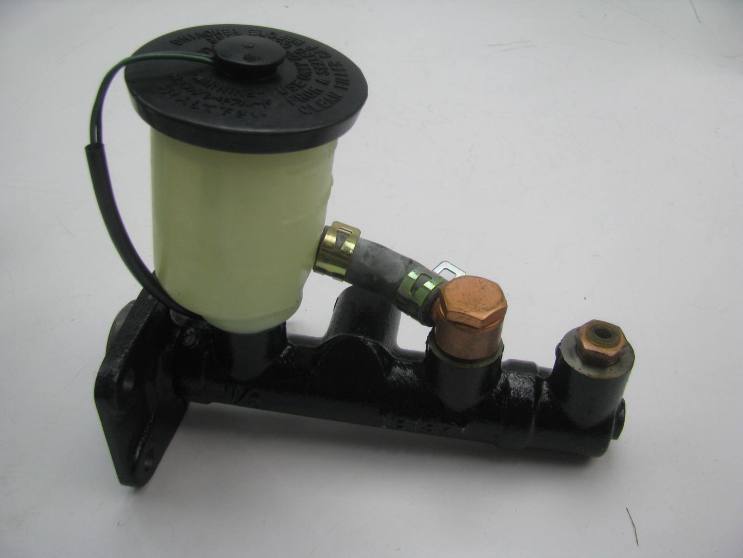 EIS E98134 Brake Master Cylinder 1979-81 Toyota Celica 79-82 Corona 84-87 Pickup