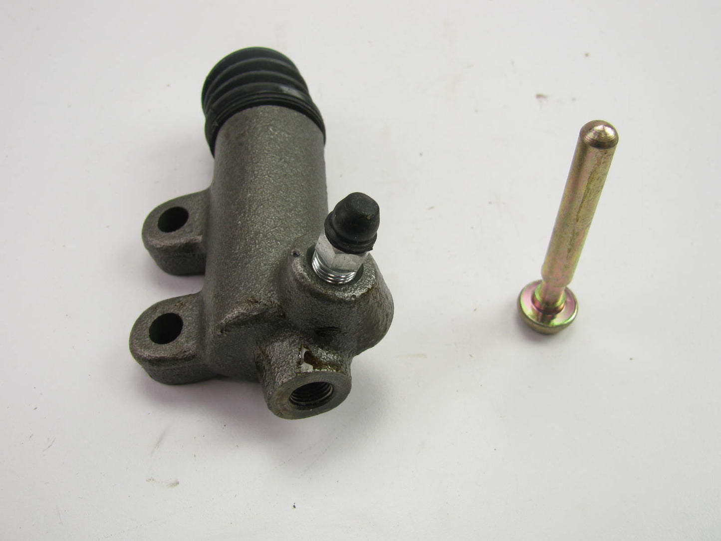 EIS EW100130 Manual Transmission Clutch Slave Cylinder
