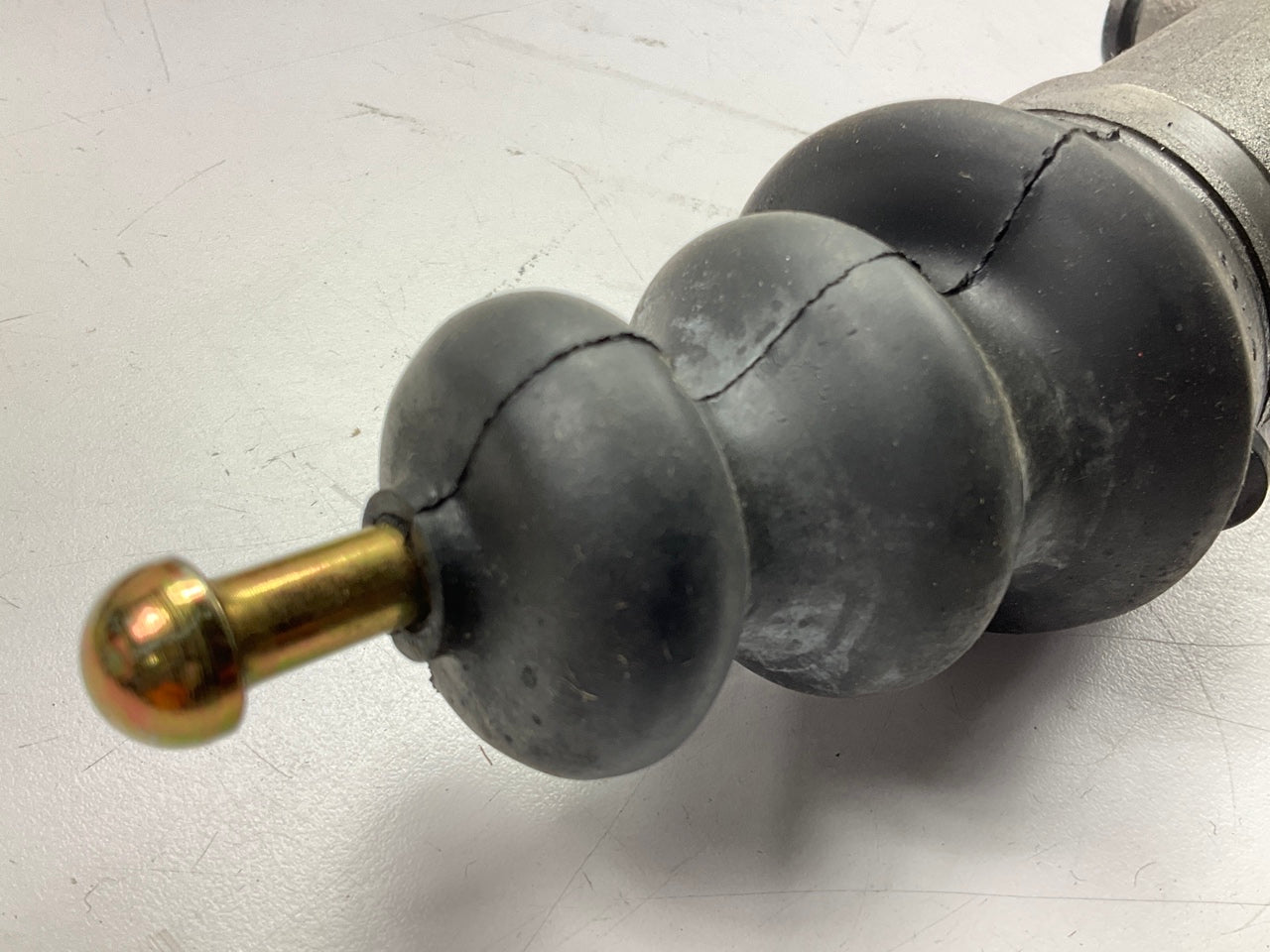 EIS EW155060 Clutch Slave Cylinder