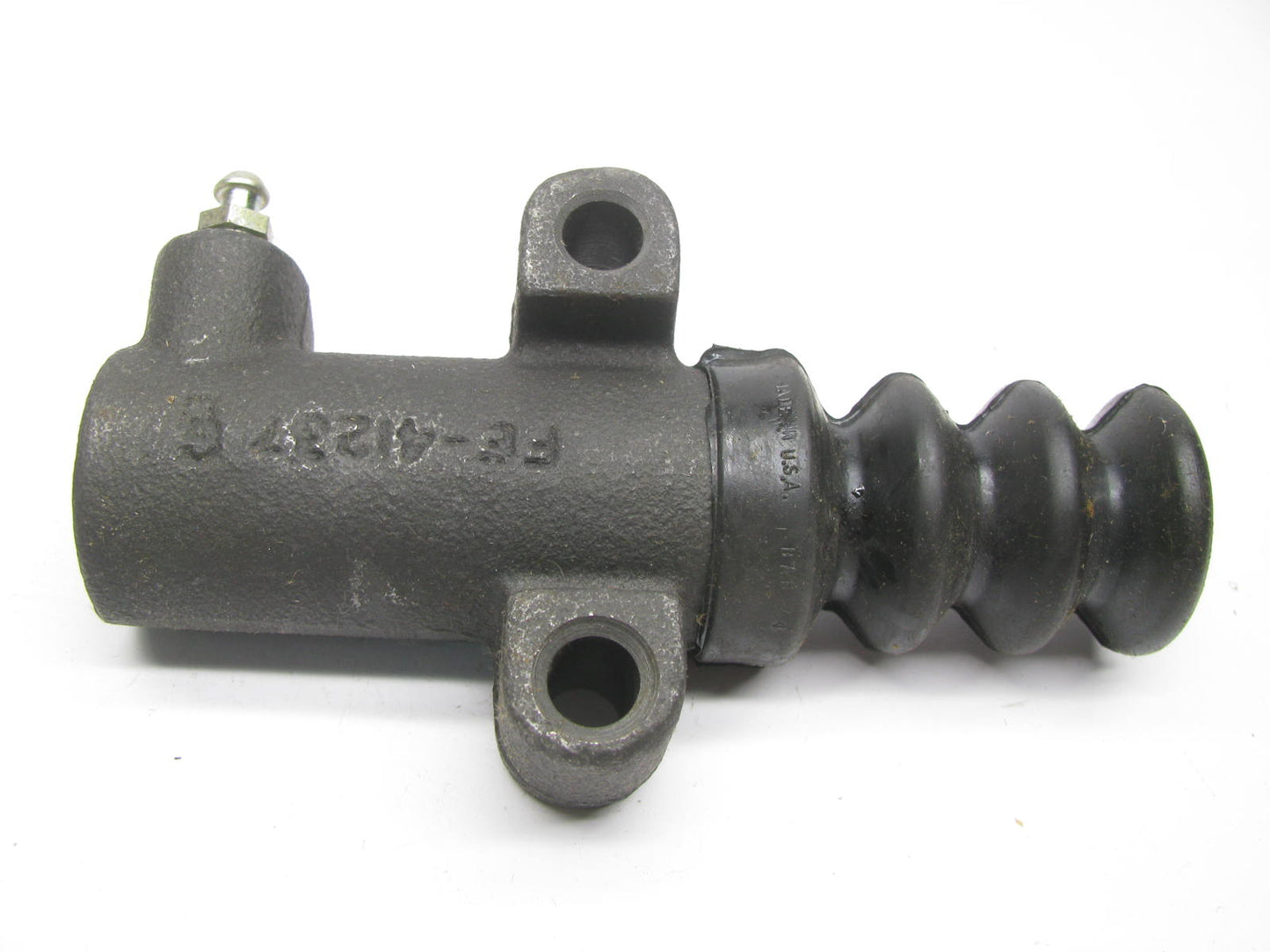 EIS EW39973 Clutch Slave Cylinder For 1968-1972 IHC M800 M1100 M1200