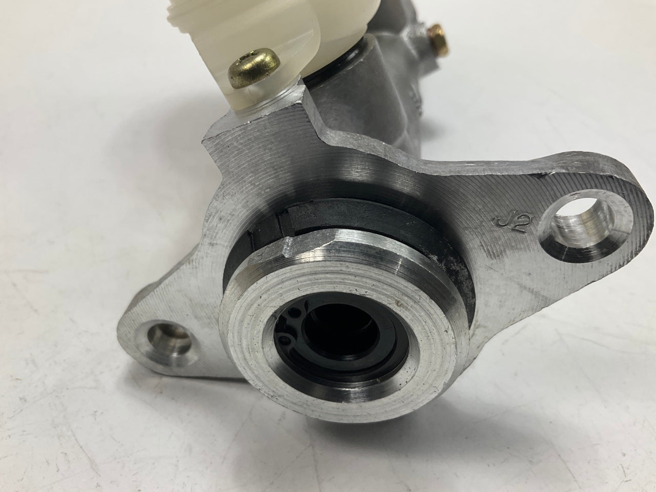 REMAN. EIS RE101308 MIYACO Brake Master Cylinder For 1980-1982 Toyota Tercel