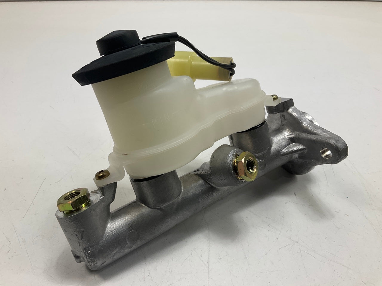 REMAN. EIS RE101308 MIYACO Brake Master Cylinder For 1980-1982 Toyota Tercel