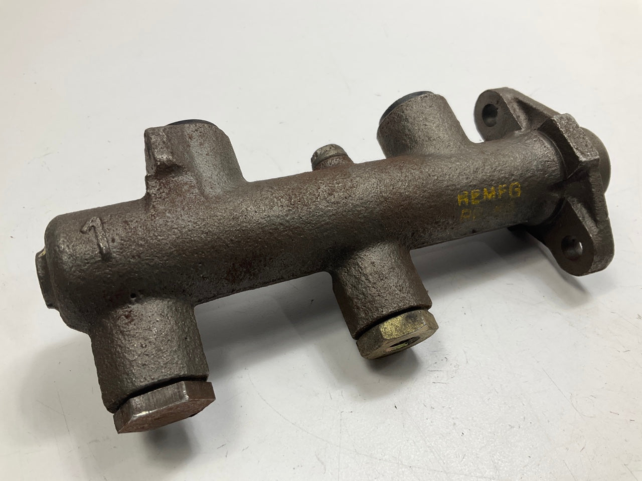 REMAN. EIS RE105901 Brake Master Cylinder For 1981-1985 Mazda RX-7