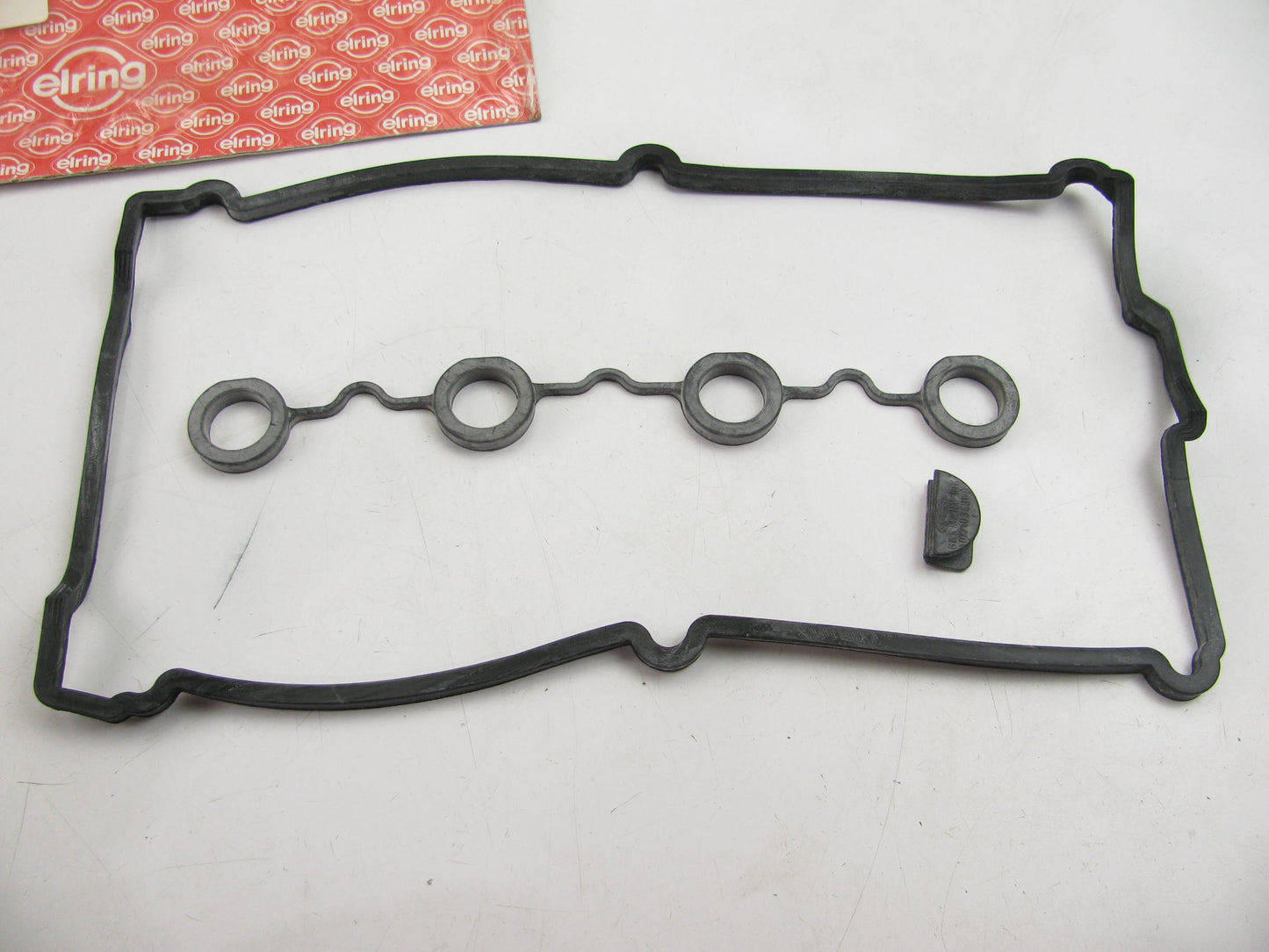 Elring 998.487  Valve Cover Gasket Set