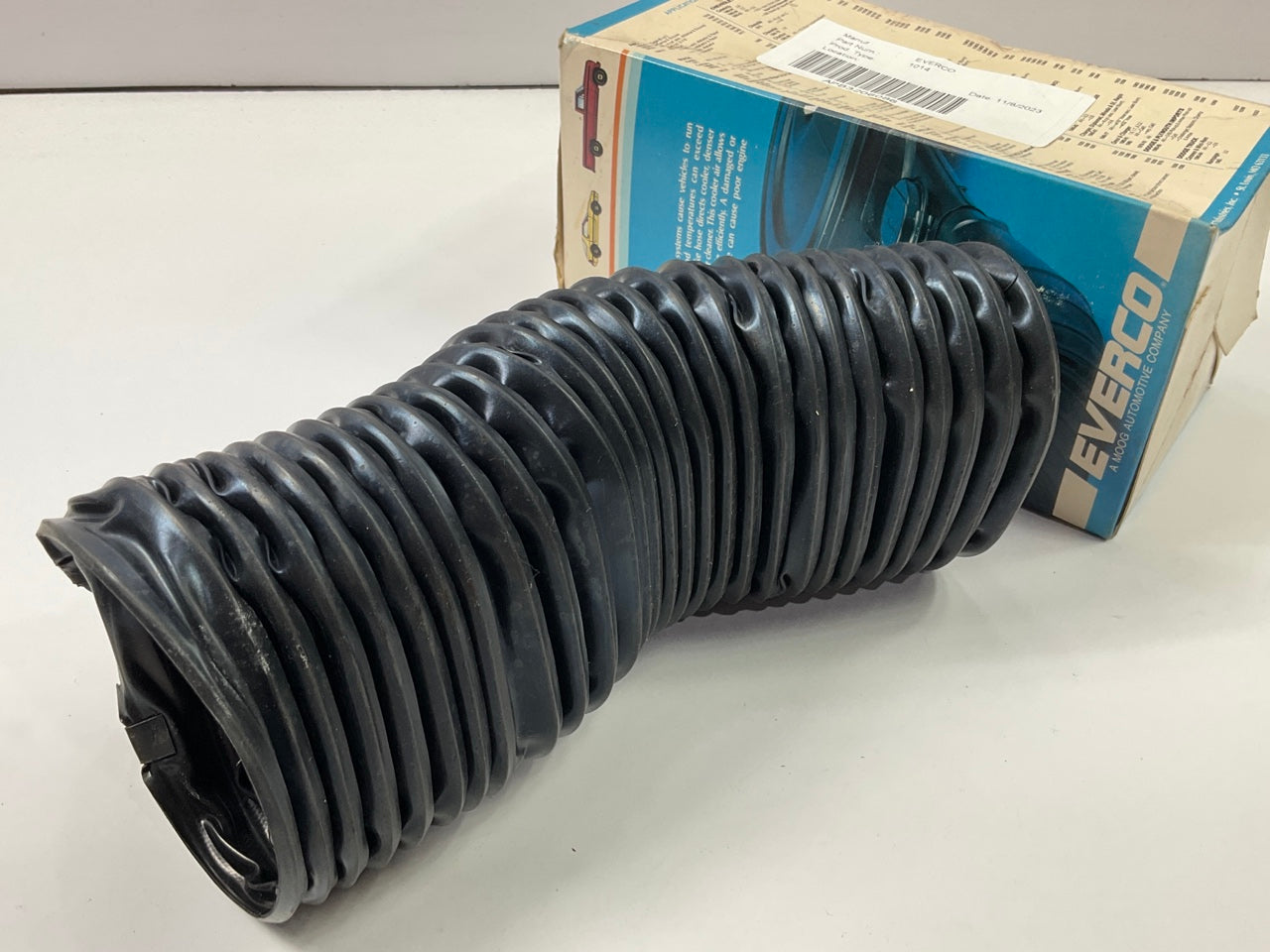 Everco 1014 Rectangle Air Cleaner Air Intake Hose, 18'' Long, 2-5/16'' X 3-11/16''