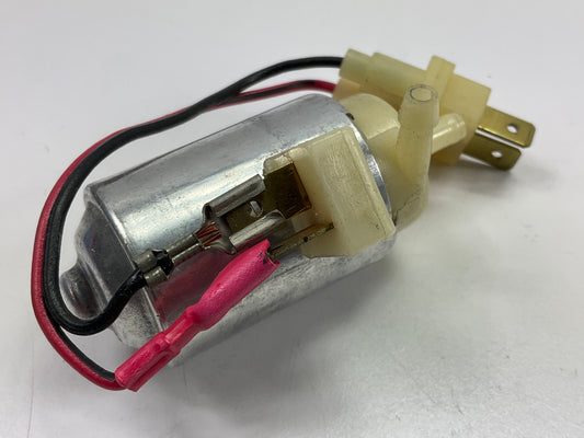 Everco 2695 OE Style Windshield Washer Pump For 1976-1980 Audi & 1977-1982 VW