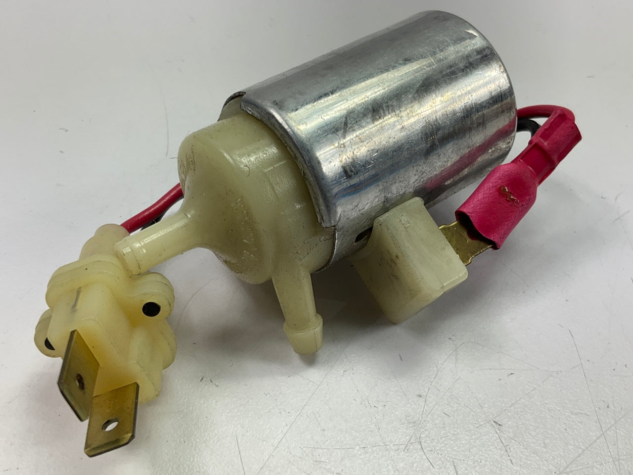 Everco 2695 OE Style Windshield Washer Pump For 1976-1980 Audi & 1977-1982 VW