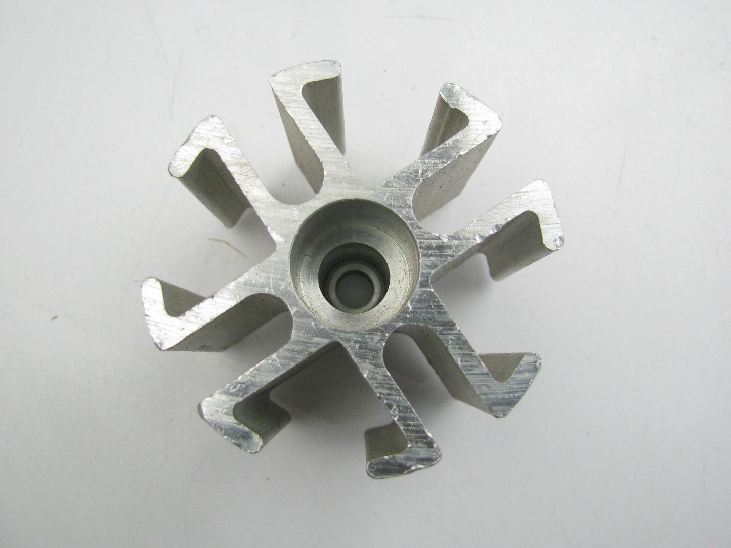 Everco A8656 Universal Rigid Fan Blade Mount - 2-1/4'' Thick For Ford