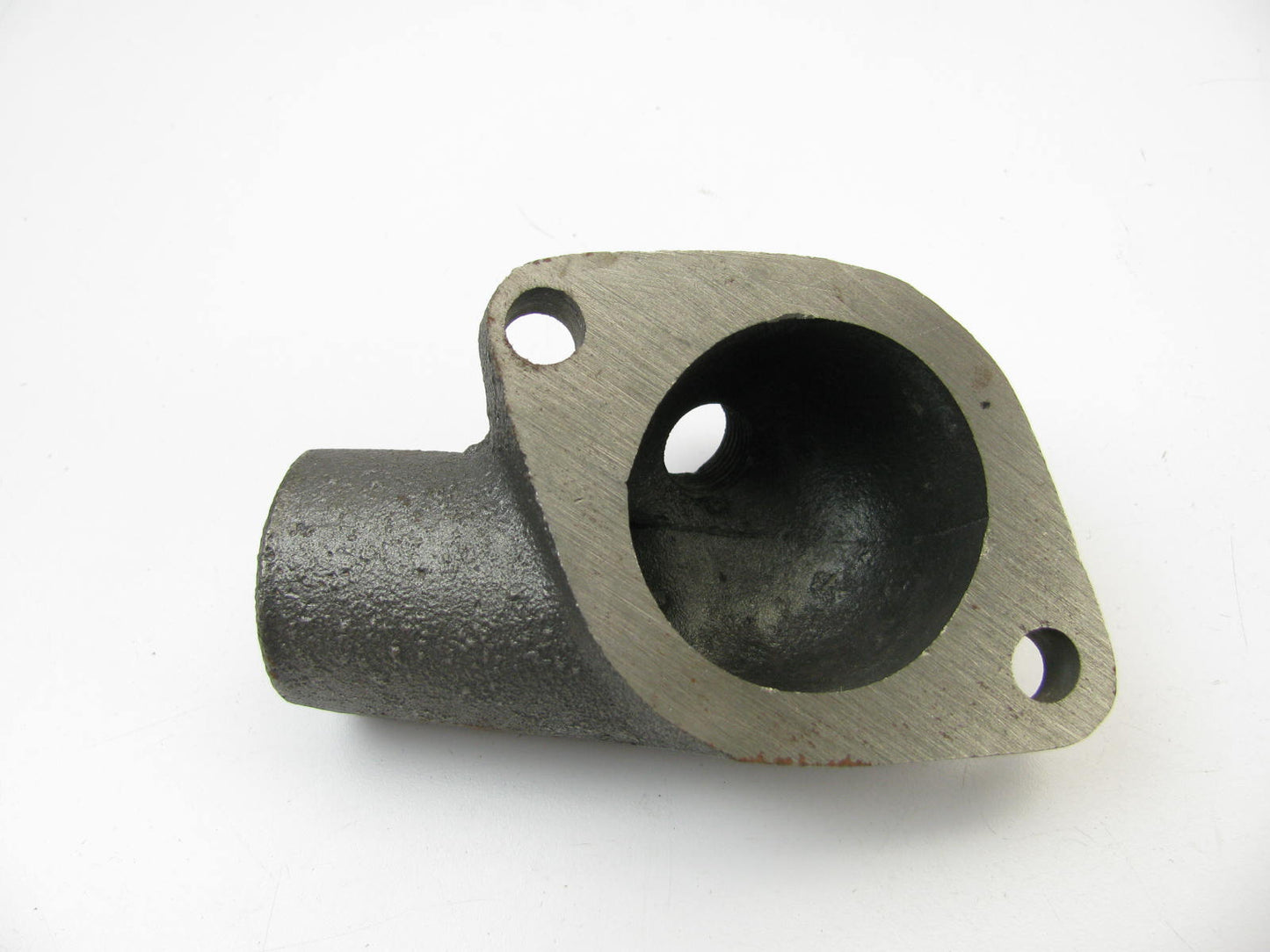 Everco W1444 Engine Coolant Water Outlet Replaces: 84844 MO2270