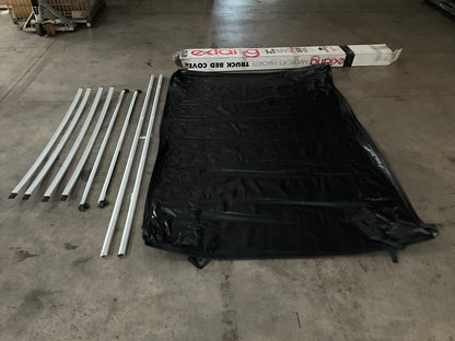 Extang 14945 Truck Bed Tonneau Cover - 1999-2006 Silverado Sierra Pickup 8' Bed