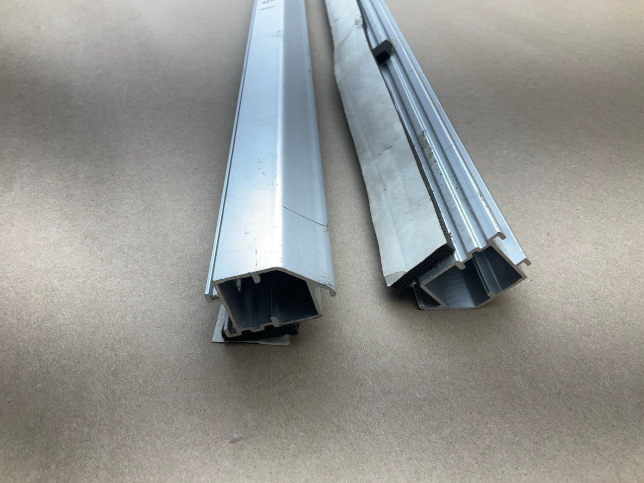 Extang 14945 Truck Bed Tonneau Cover - 1999-2006 Silverado Sierra Pickup 8' Bed