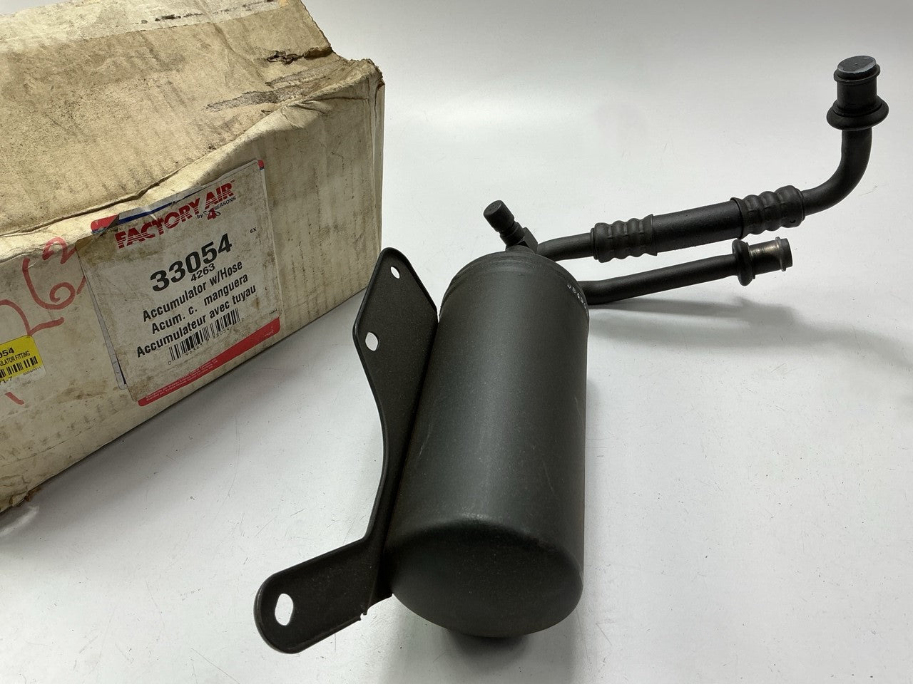 Factory Air 33054 A/C Accumulator With Hose Assembly