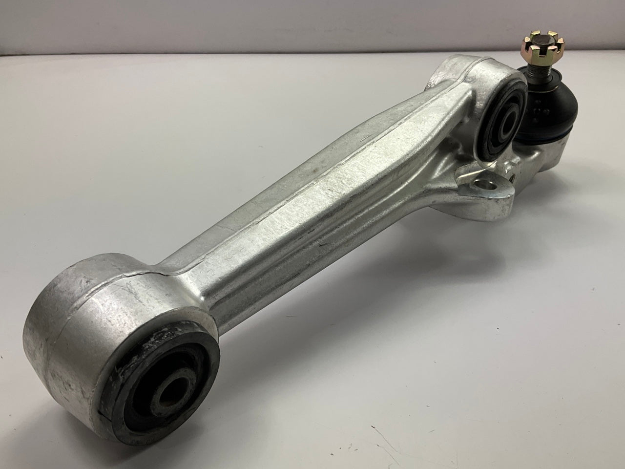 Falcon K9651 Front Left / Right Lower Control Arm And Ball Joint For 1989-97 MPV