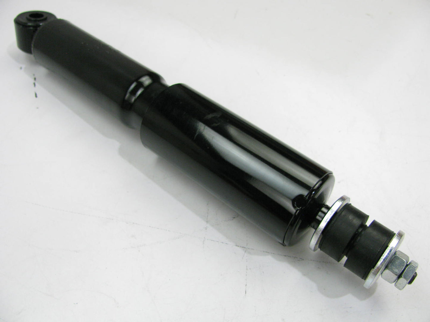 FCS 341553 FRONT Suspension Shock For 2000-2004 Nissan Frontier