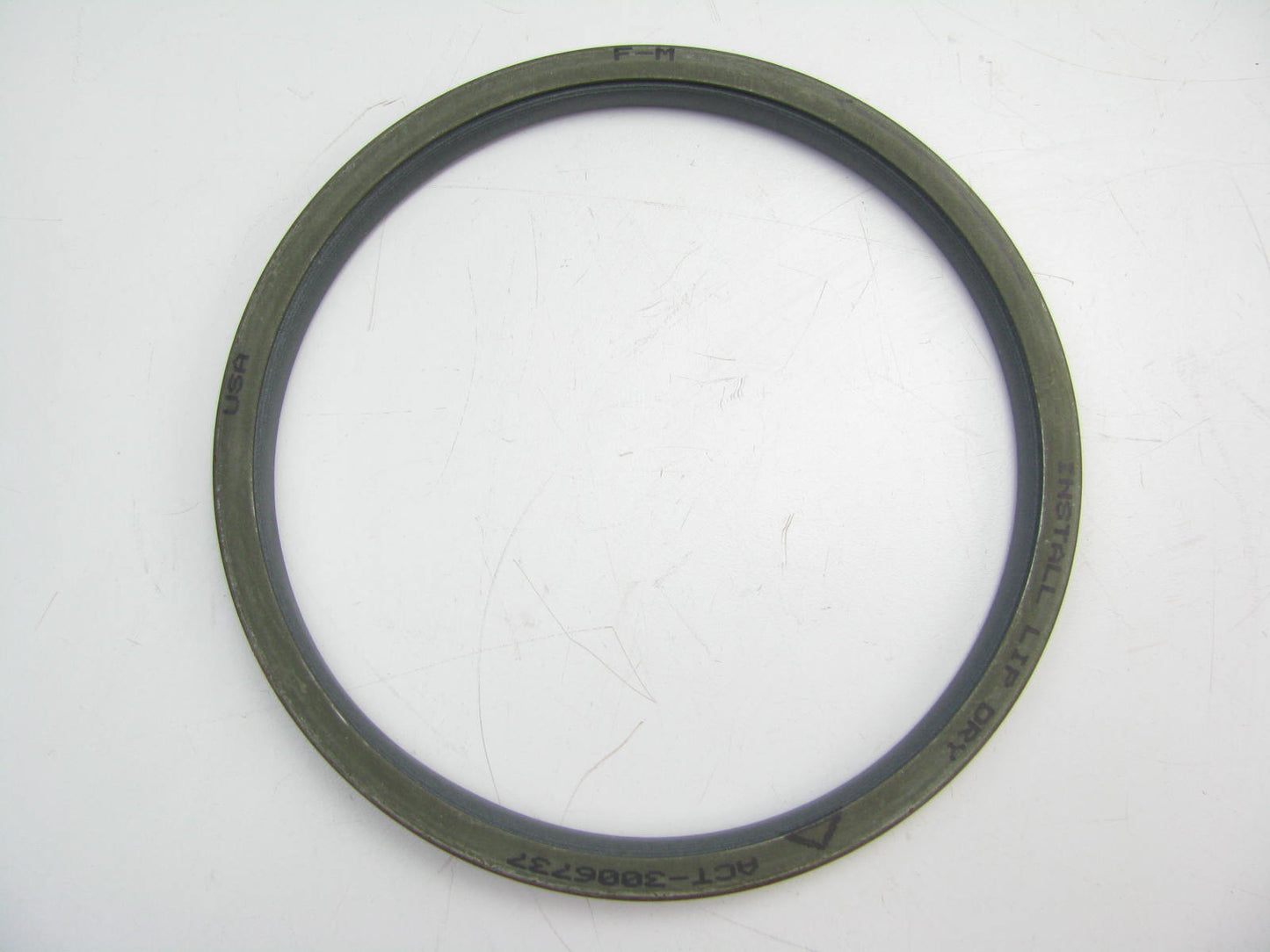 Federal Mogul 3006737 REAR Main Crankshaft Seal Cummins N14 NTA14 NH NT 855