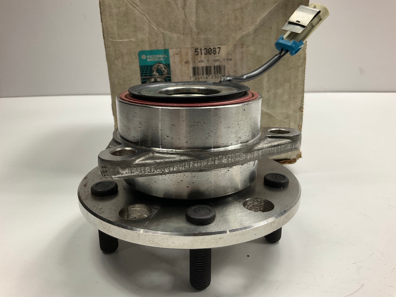 Federal Mogul 513087 Front Wheel Bearing And Hub Assembly