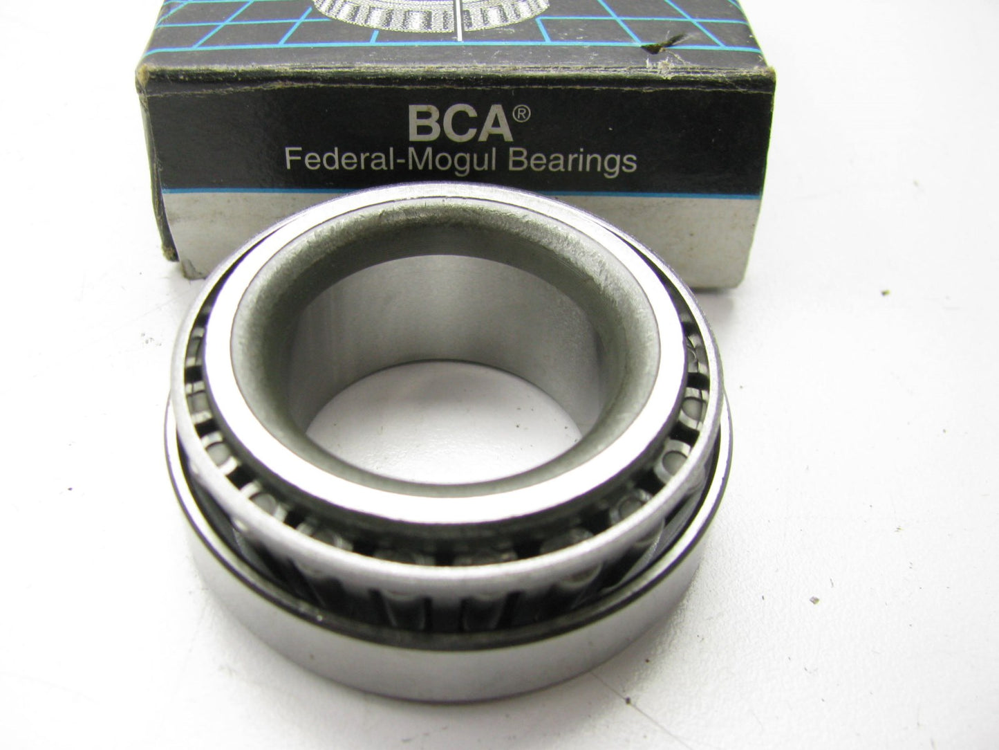Federal Mogul 516001 Rear Wheel Bearing And Race Set