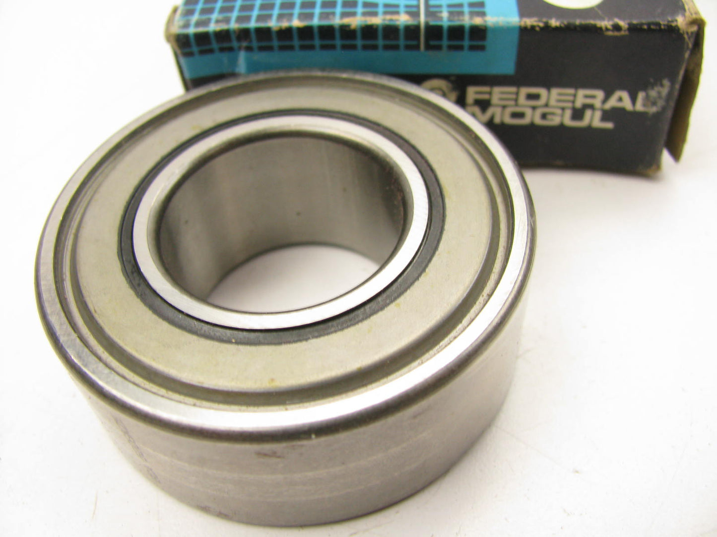 Federal Mogul 5206-KZE Ball Bearing - 2.4409'' OD X 1.1811'' ID X 0.9375'' Wide