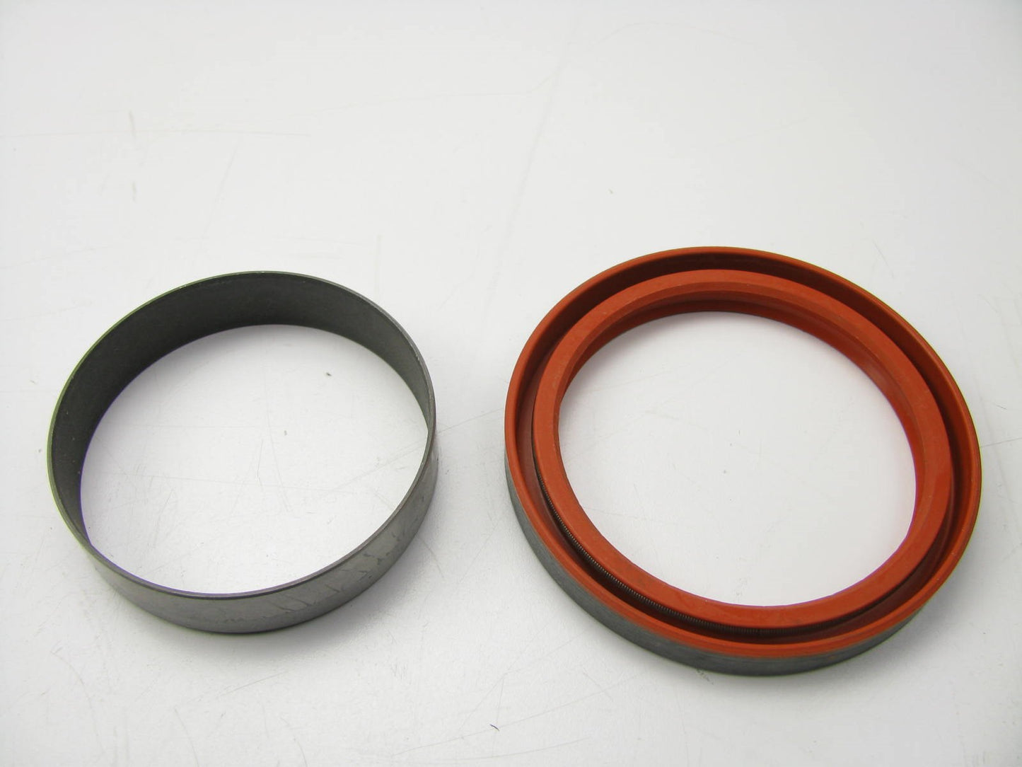 Federal Mogul 5509  Wheel Seal & Wear Ring - 4.125'' OD X 3.119'' ID X 0.500'' Wide