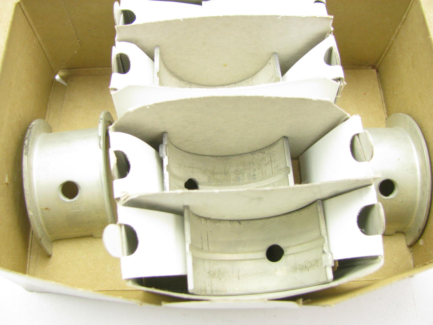 Federal Mogul 685M Engine Main Bearings - Standard For International C60-L4