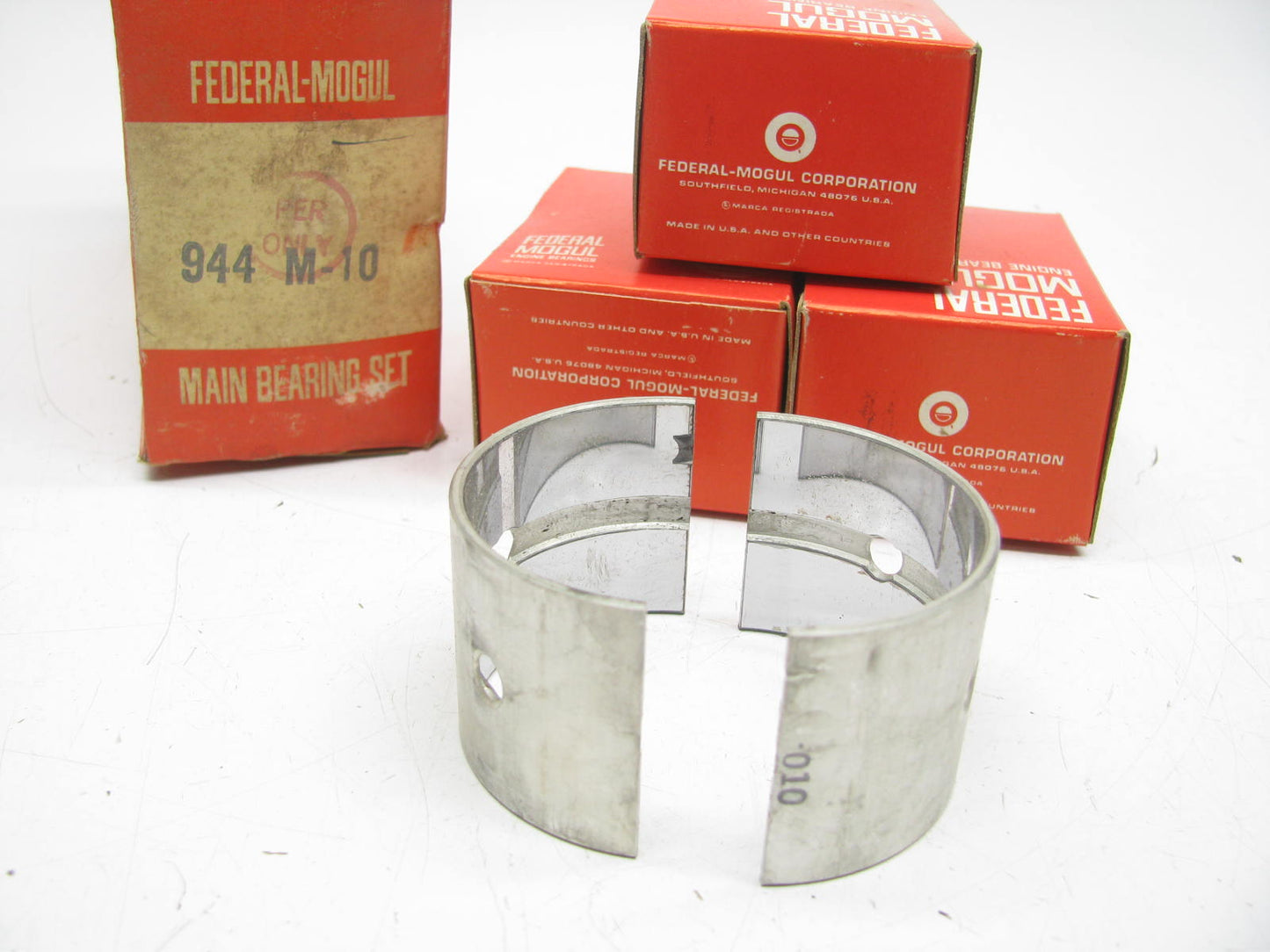 Federal 944M-10 Main Bearings .010'' 75-79 MG 1500, 71-80 Triumph 1300, 1500