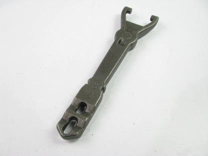 Federal Mogul CRF105 Clutch Fork Replaces 3765372, CF805, SN40006, V802, 1568729