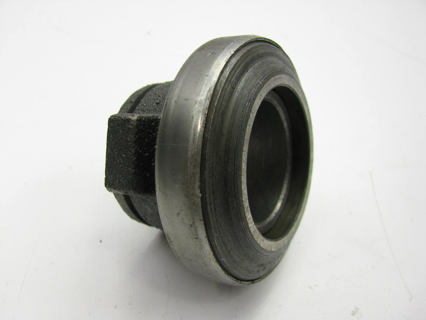 Federal Mogul DNA-01577-C Manual Transmission Clutch Release Bearing