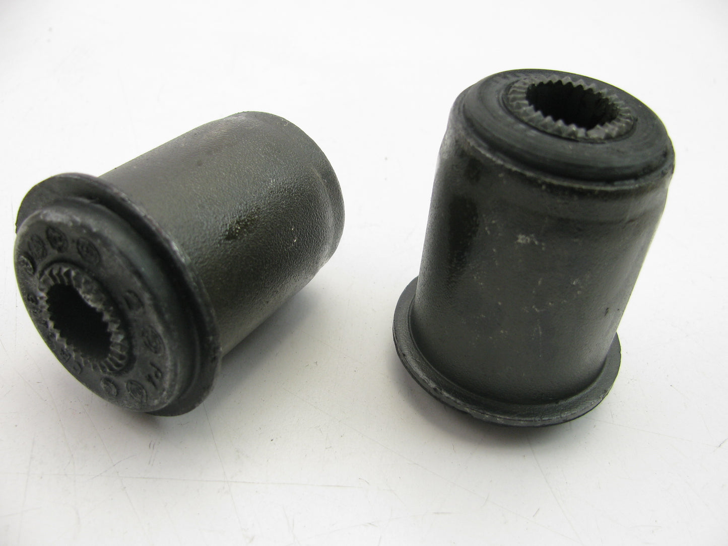 (2) OUT OF BOX Federal Mogul K8415 Suspension Control Arm Bushing
