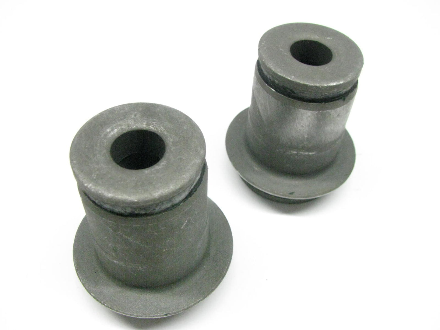 2003-2011 Lincoln Town Car FRONT Control Arm Bushings PAIR Federal Mogul K8837