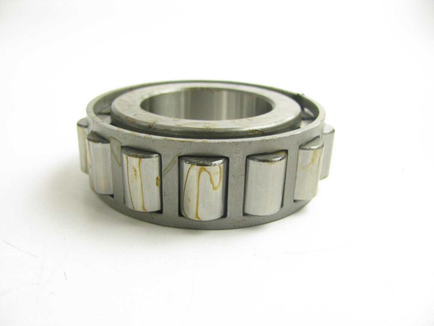 Federal Mogul MU1307-V Roller Bearing - 2.6748'' OD X 1.3780'' ID X 0.8268'' W